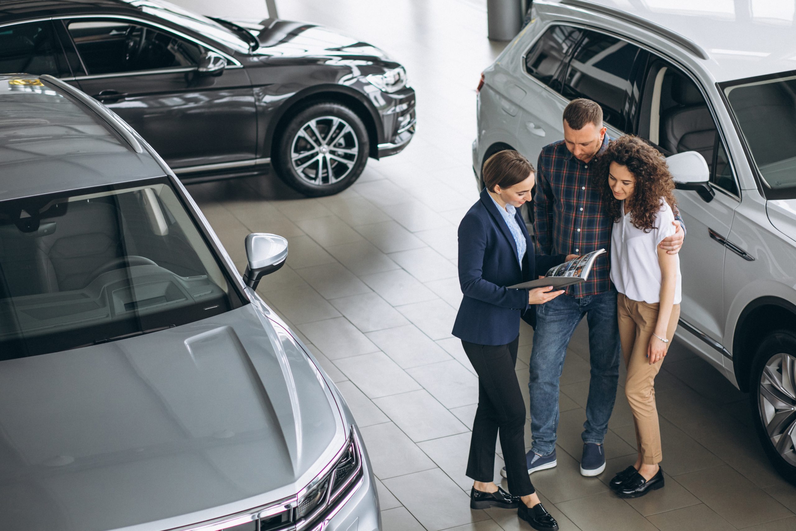 Mesmo com transformações digitais e custos crescentes, o carro ainda “vale a pena” para 57% dos brasileiros, revela pesquisa